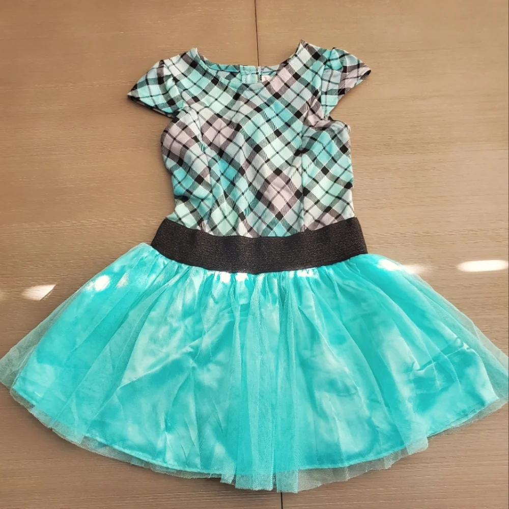 New beautiful girls ballerina greenish dress, size 5